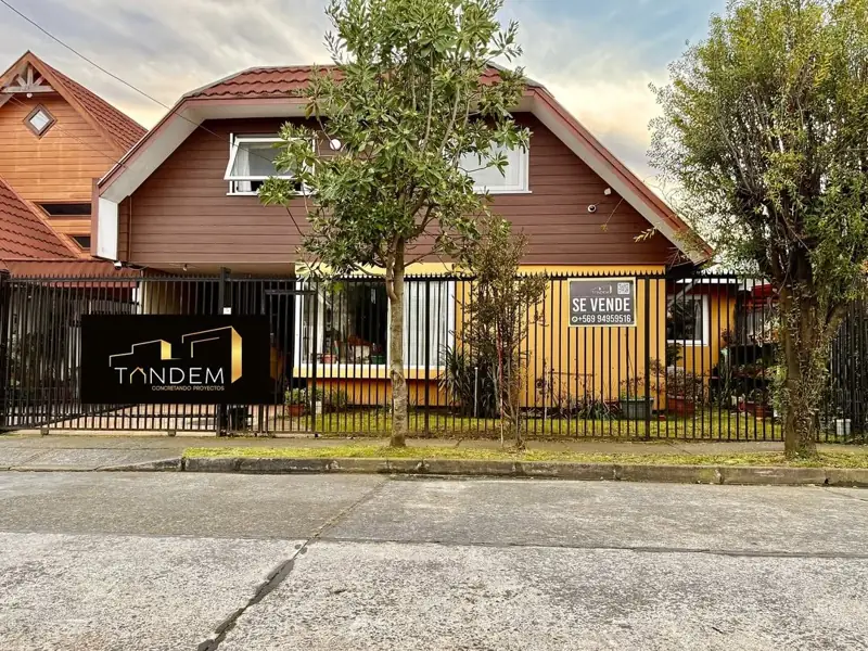 Casa en Jardín de las Rosas