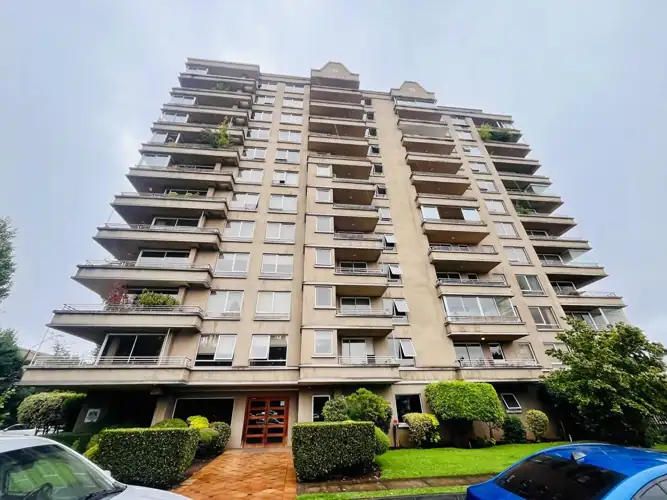 Imagen de Hermoso y remodelado departamento en edificio El Escorial. 