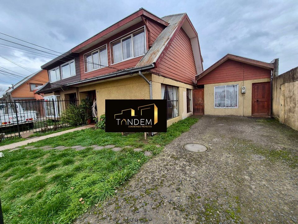 Casa en Avenida Javiera Carrera