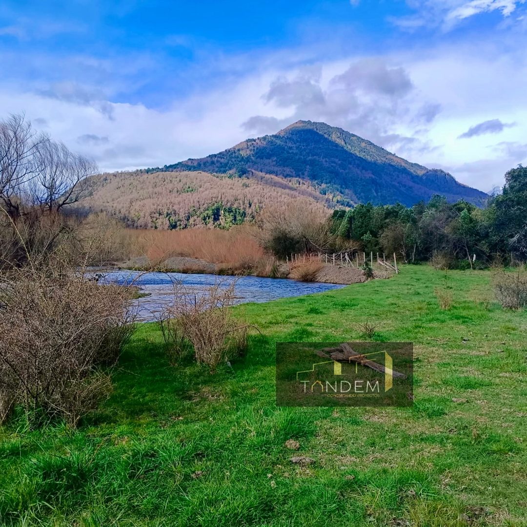 Imagen de Hermoso Campo Camino a Nevados del Sollipulli