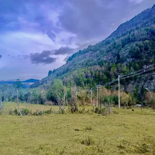 Imagen de Hermoso Campo Camino a Nevados del Sollipulli