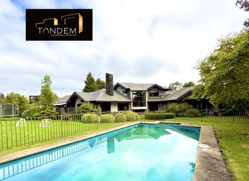 Hermosa Casa en Condominio Residencial Privado Lomas del Carmen