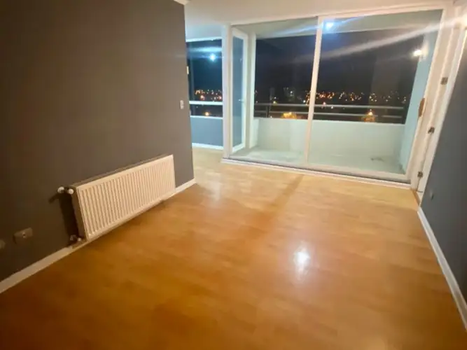 Imagen de OPORTUNIDAD!!! REBAJADISIMO!!! Depto. en Condominio Plaza Club