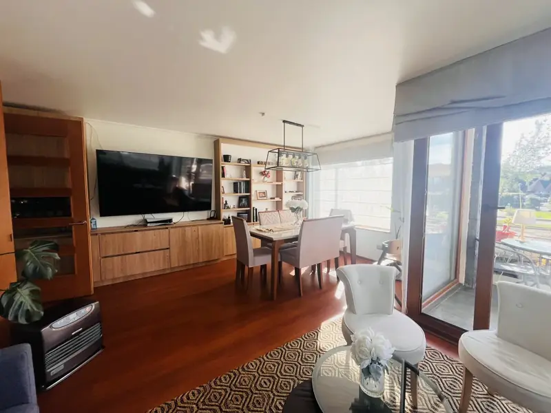 Imagen de Vendemos Hermoso departamento semi nuevo en Edificio Alcalá